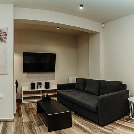 Blackhaus Family And Friends Deluxe Apartment Tesalonika Bagian luar foto