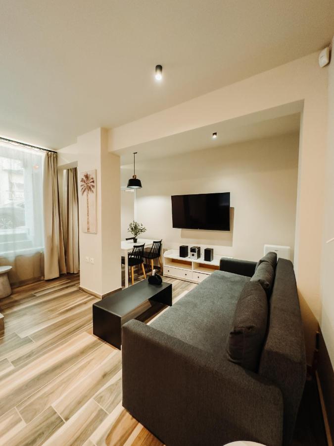 Blackhaus Family And Friends Deluxe Apartment Tesalonika Bagian luar foto
