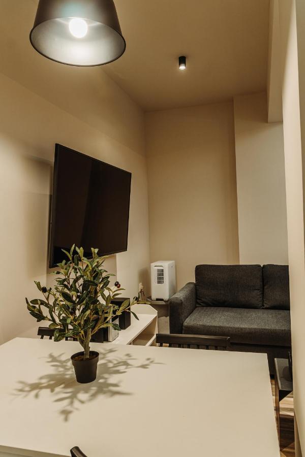 Blackhaus Family And Friends Deluxe Apartment Tesalonika Bagian luar foto