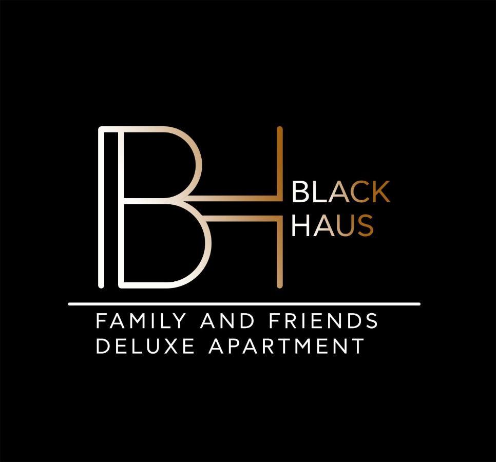 Blackhaus Family And Friends Deluxe Apartment Tesalonika Bagian luar foto