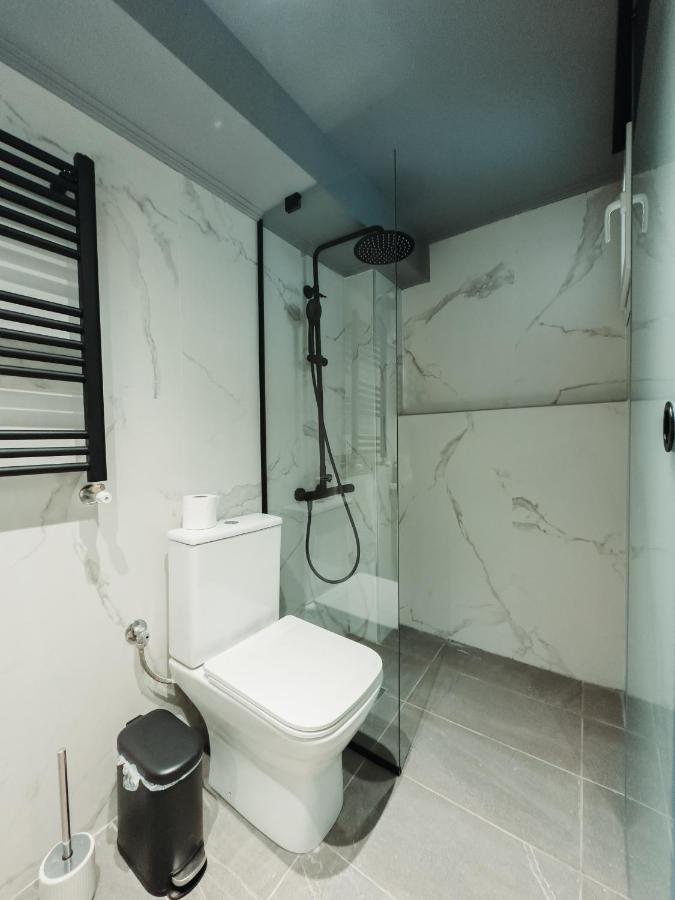 Blackhaus Family And Friends Deluxe Apartment Tesalonika Bagian luar foto
